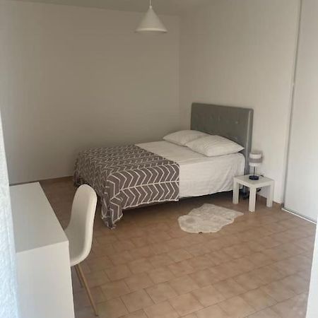 Appartement A 100 M De La Gare Port-de-Bouc Εξωτερικό φωτογραφία