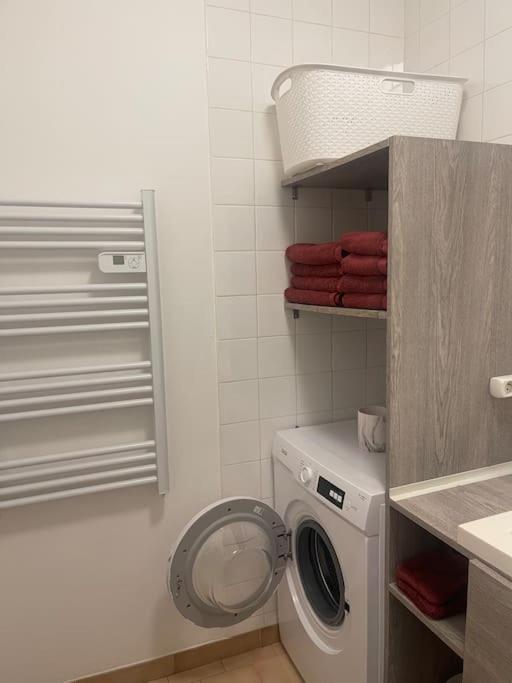 Appartement A 100 M De La Gare Port-de-Bouc Εξωτερικό φωτογραφία