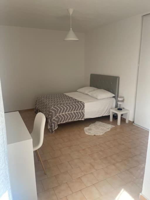 Appartement A 100 M De La Gare Port-de-Bouc Εξωτερικό φωτογραφία