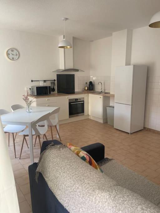 Appartement A 100 M De La Gare Port-de-Bouc Εξωτερικό φωτογραφία