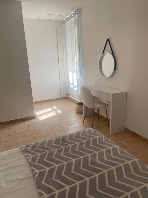 Appartement A 100 M De La Gare Port-de-Bouc Εξωτερικό φωτογραφία
